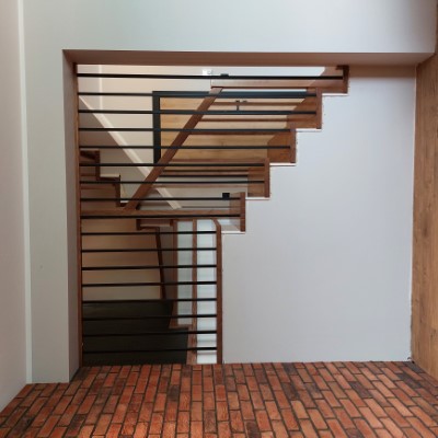 Obłożenia schodów betonowych